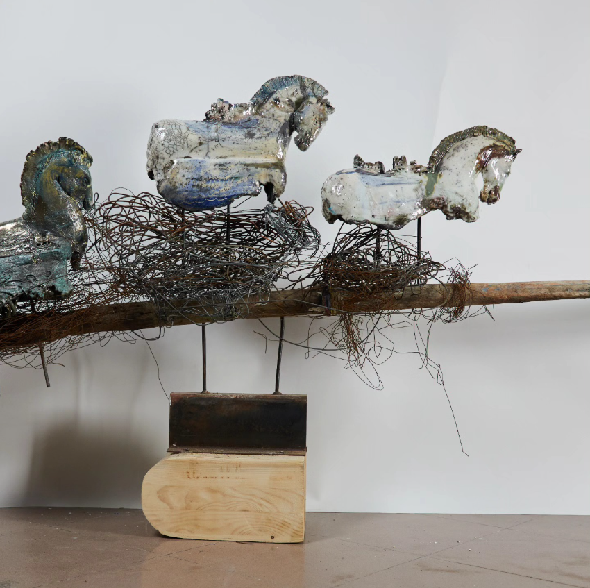 Cavalli scultorei in ceramica Raku